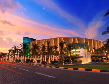 Řízení světel v luxusní restauraci v Kuvajtu