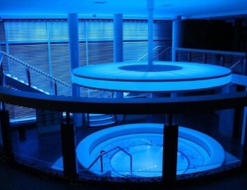 Řídicí systém K7000 firmy KOMPAR řídí efektové osvětlení AquaParku v Pardubicích