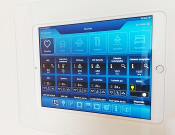 Showroom řízený Tecomat Foxtrotem - vzorové apartmány Września, Polsko