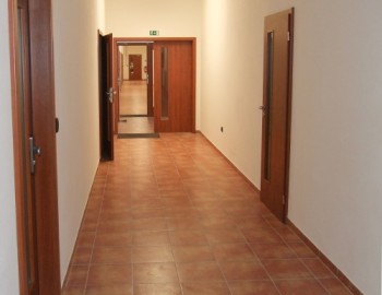 Komplexní řízení technologií administrativní budovy WOMBAT