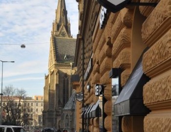 Řízení systému světel v restauraci Parlament - Praha, Česká republika
