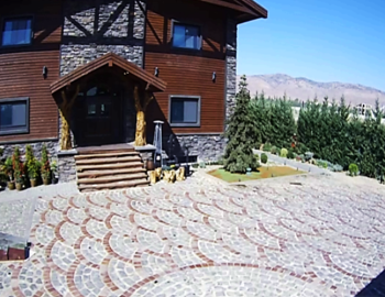 Řízení technologií v luxusní vile s bazénem, Damašek