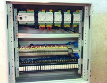 Metal scrap cutting machine control - Budapest, Hungary