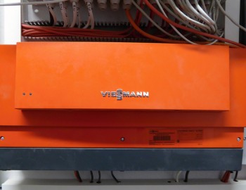 Řízení technologií administrativně-výrobní haly společnosti VIPAX – Lukov, ČR